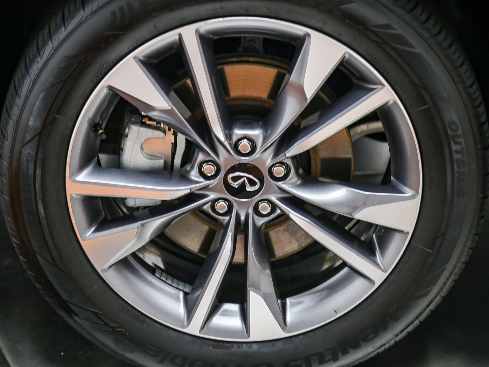 Used 2022 INFINITI QX60 Luxe w/ Cargo Package FWD image 9