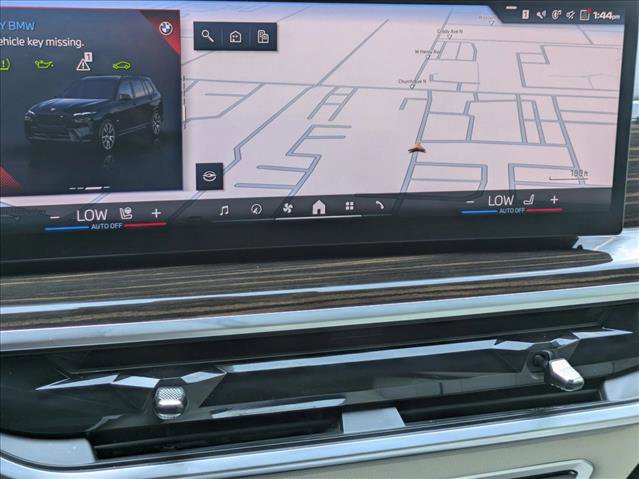 Used 2025 BMW X7 M60i image 12