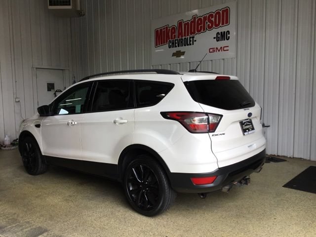 Used 2017 Ford Escape Titanium FWD image 3