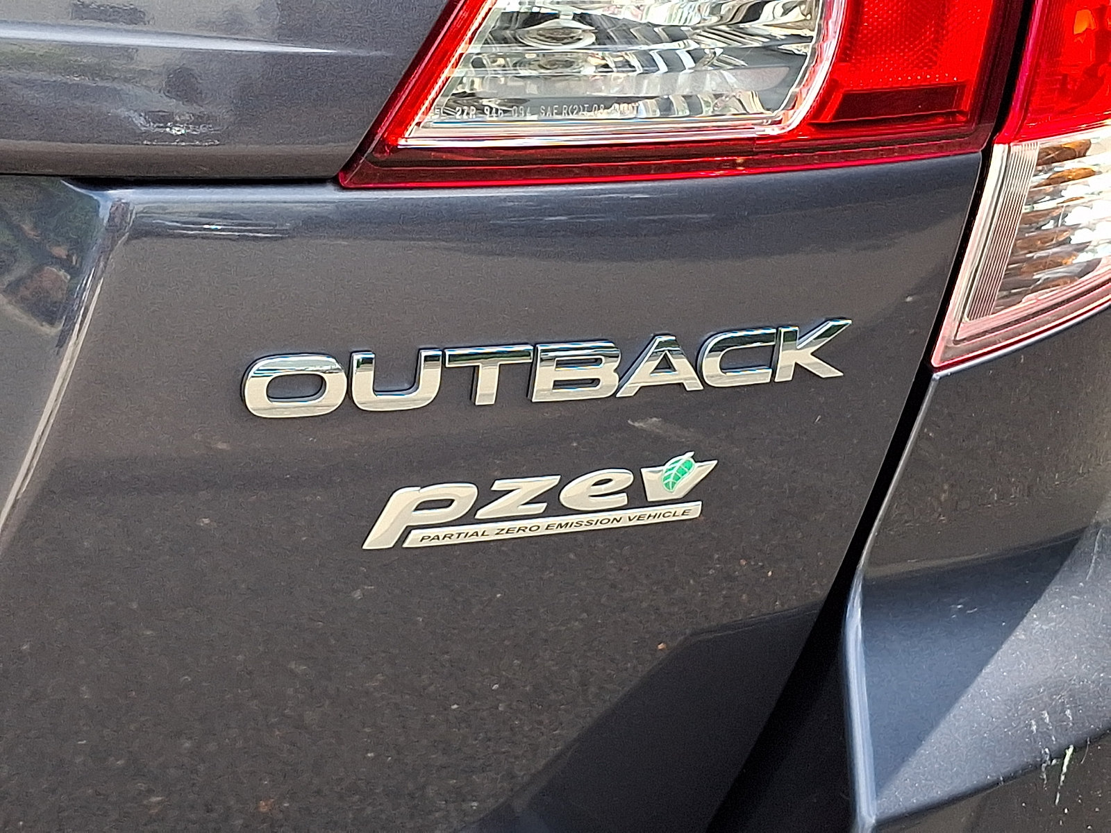 Used 2014 Subaru Outback 2.5i Limited w/ Moonroof Package AWD/4WD image 30
