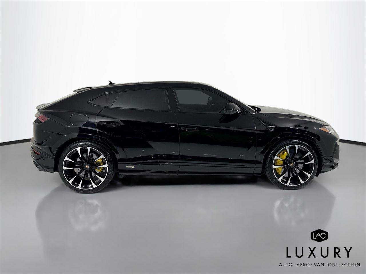 Used 2024 Lamborghini Urus S image 5