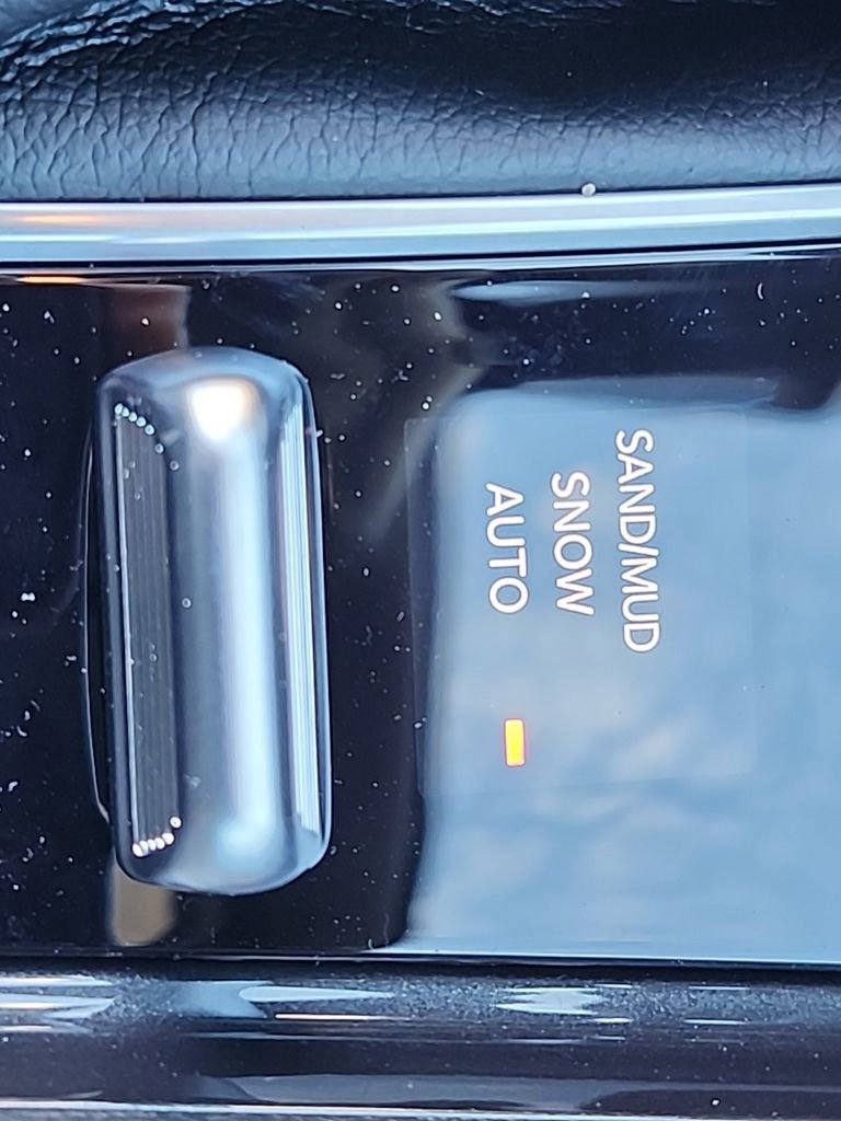 New 2026 Jeep Compass Latitude image 10