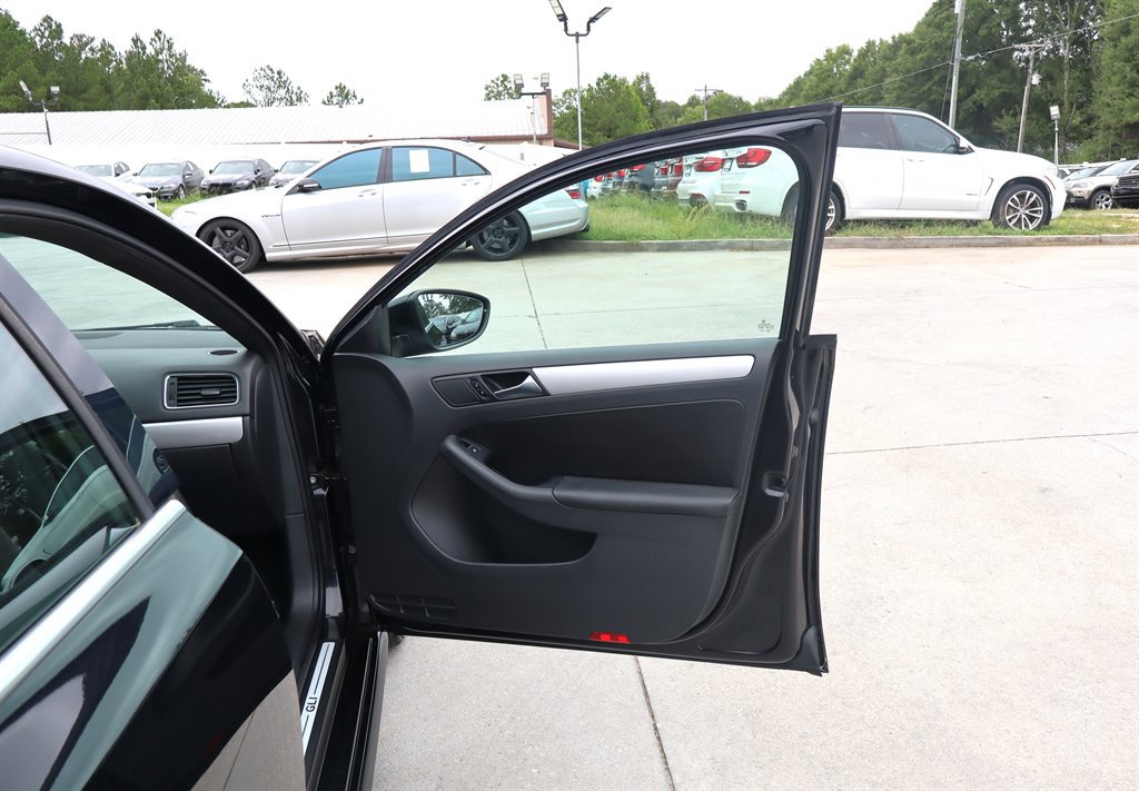 Used 2013 Volkswagen Jetta GLI Autobahn FWD image 36