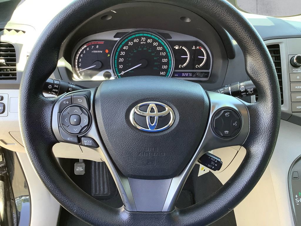 Used 2015 Toyota Venza LE AWD/4WD image 9