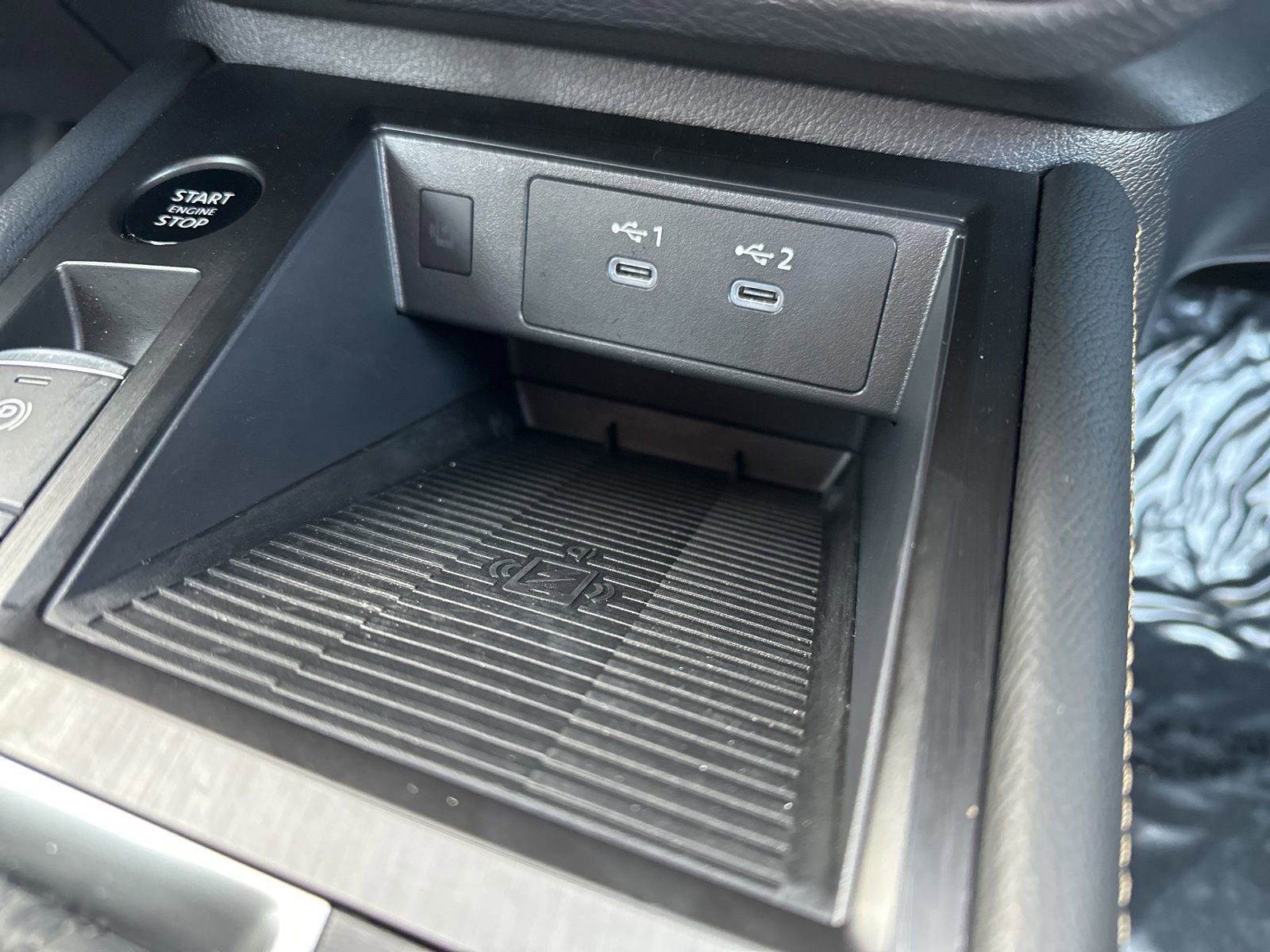 Used 2025 Nissan Kicks SV image 51