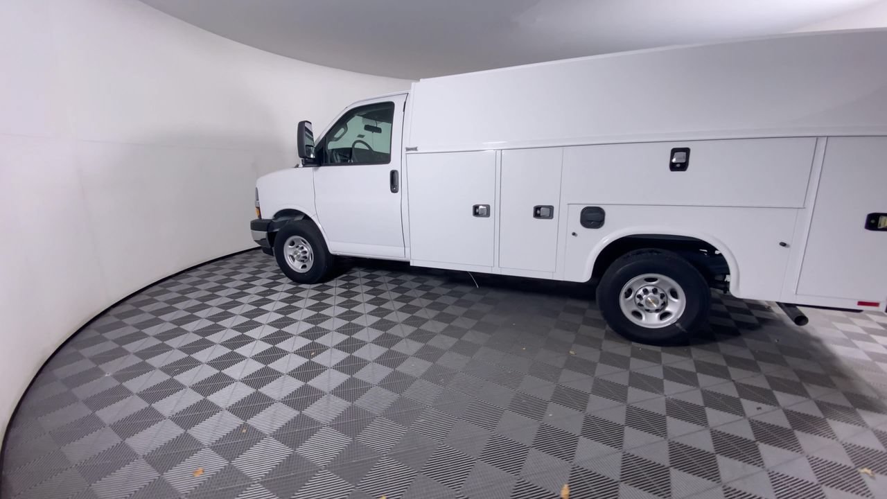 New 2025 Chevrolet Express 3500 w/ Power Convenience Package RWD image 24