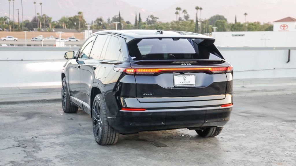 New 2025 Jeep Wagoneer S Launch Edition AWD/4WD image 8