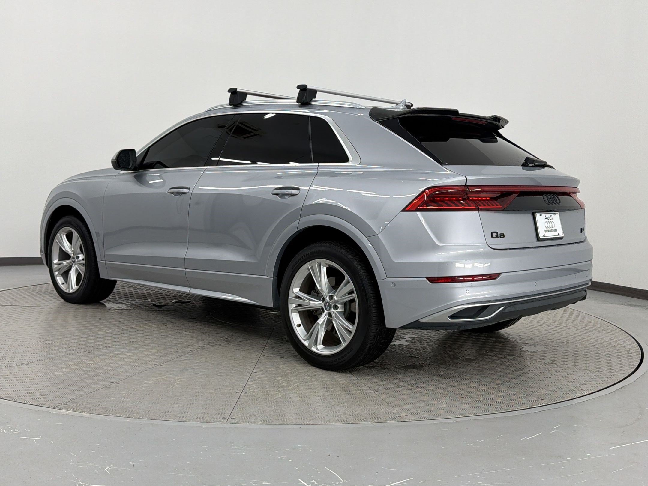 Used 2020 Audi Q8 Prestige w/ Prestige Package AWD/4WD image 3