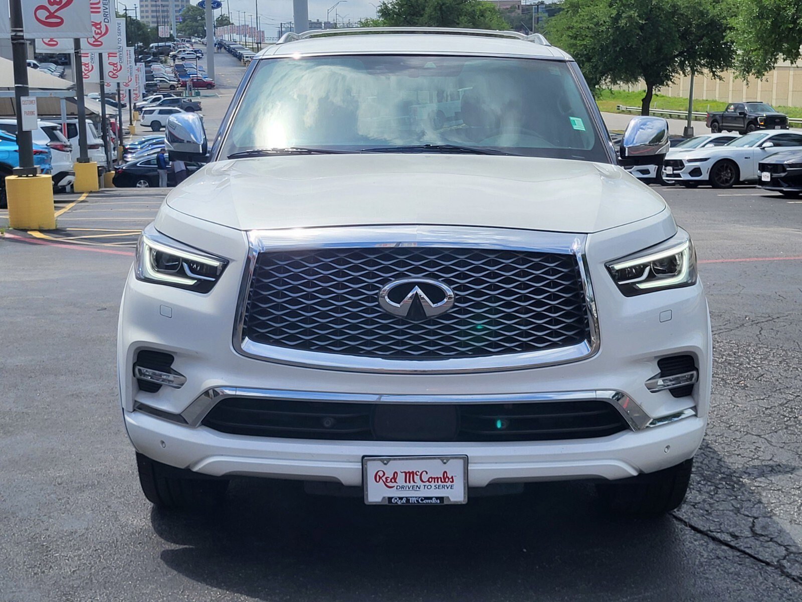 Used 2021 INFINITI QX80 Sensory w/ Cargo Package AWD/4WD image 9