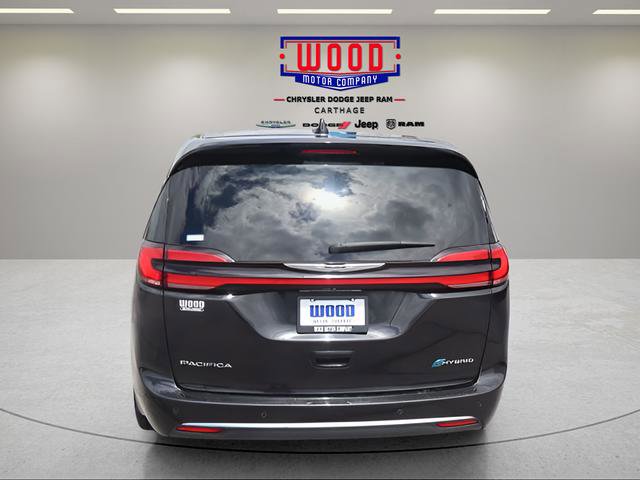 Used 2023 Chrysler Pacifica Limited FWD image 4