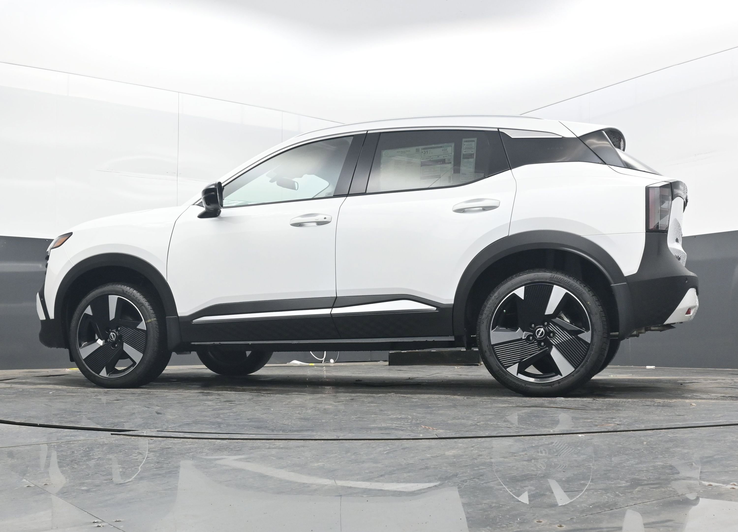 New 2026 Nissan Kicks SR w/ SR Premium Package image 27
