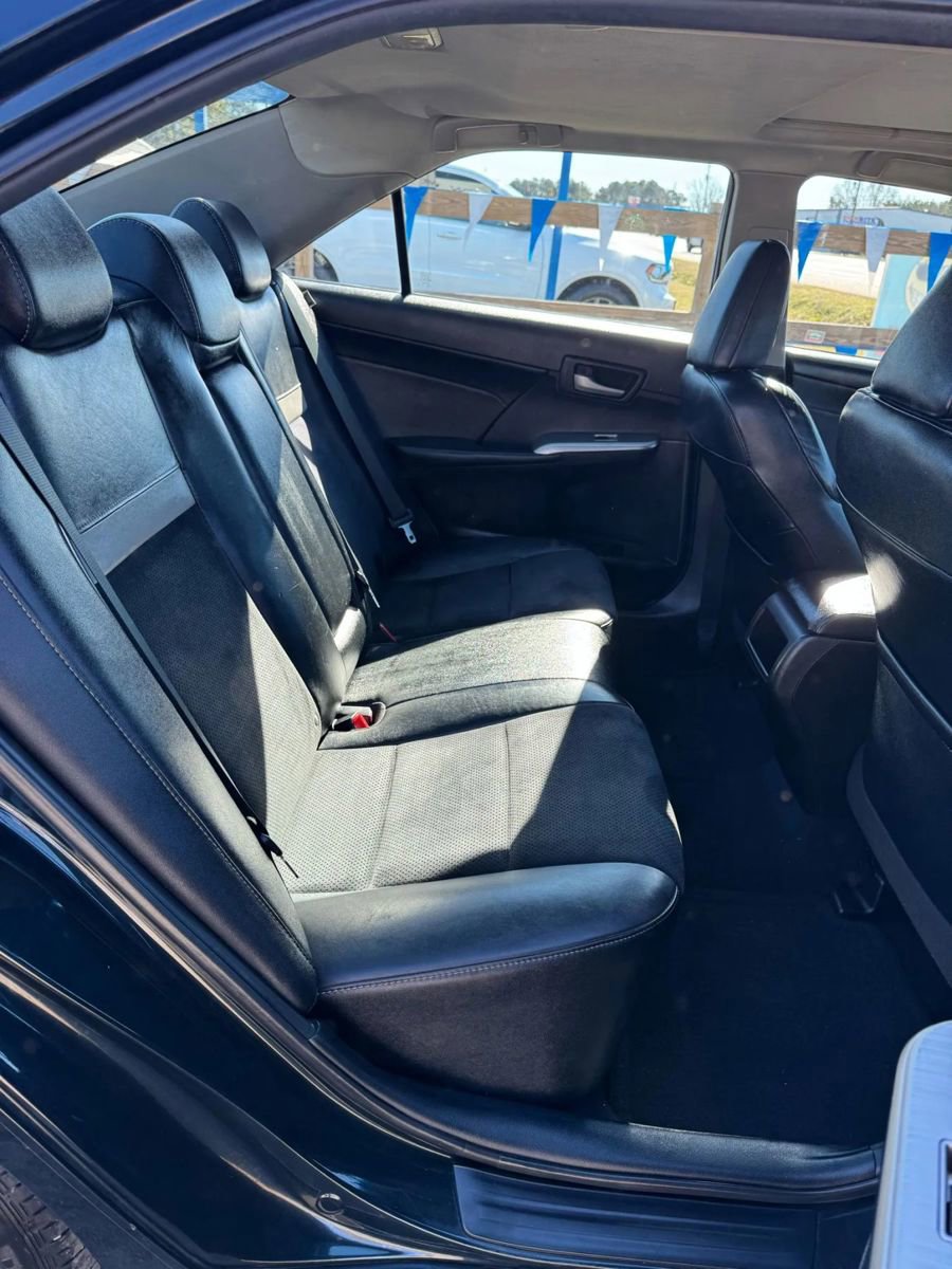 Used 2014 Toyota Camry SE w/ Leather Package image 13