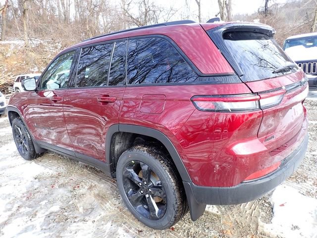 New 2025 Jeep Grand Cherokee Limited w/ Black Appearance Package image 3