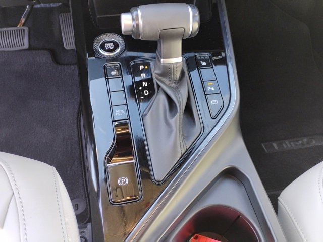 Used 2024 Kia Niro EX image 23