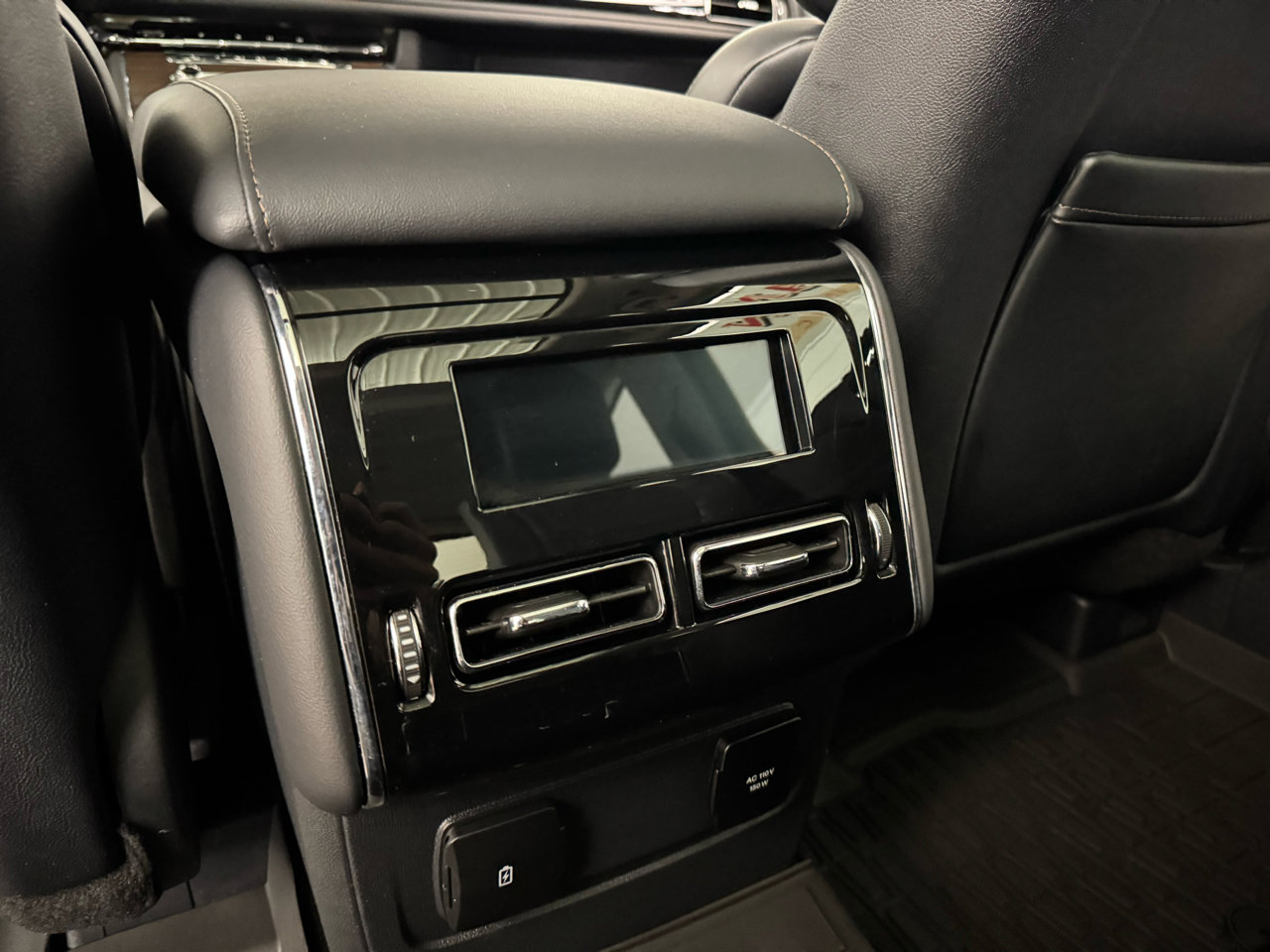 Used 2025 Lincoln Aviator Reserve w/ Equipment Group 201A image 34