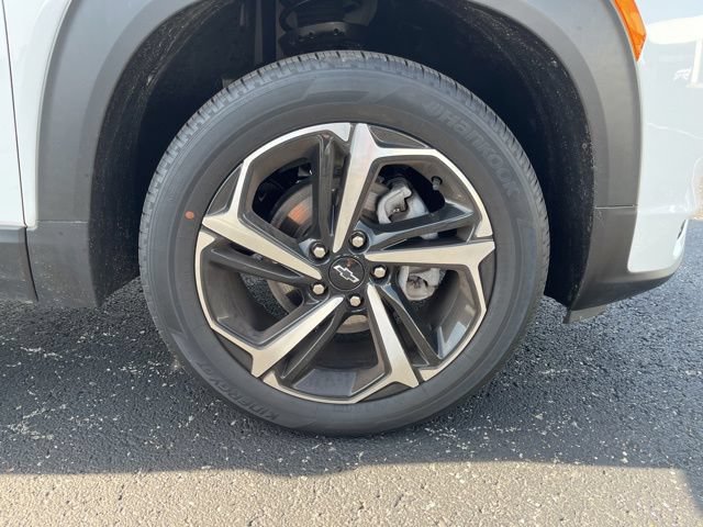 Used 2023 Chevrolet TrailBlazer RS w/ Convenience Package FWD image 18