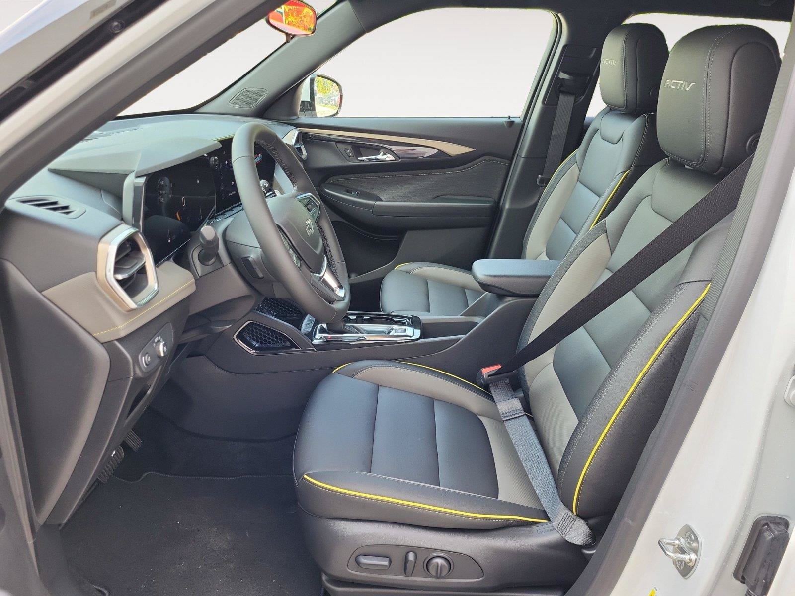 Used 2025 Chevrolet TrailBlazer ACTIV w/ Driver Confidence Package FWD image 10