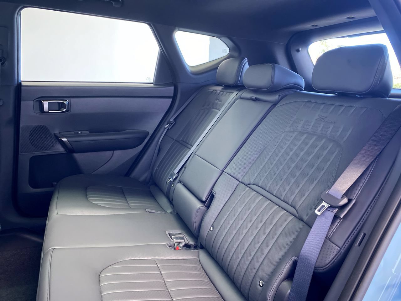 New 2027 Kia Seltos X-Line S w/ X-Line S Premium Package AWD/4WD image 34