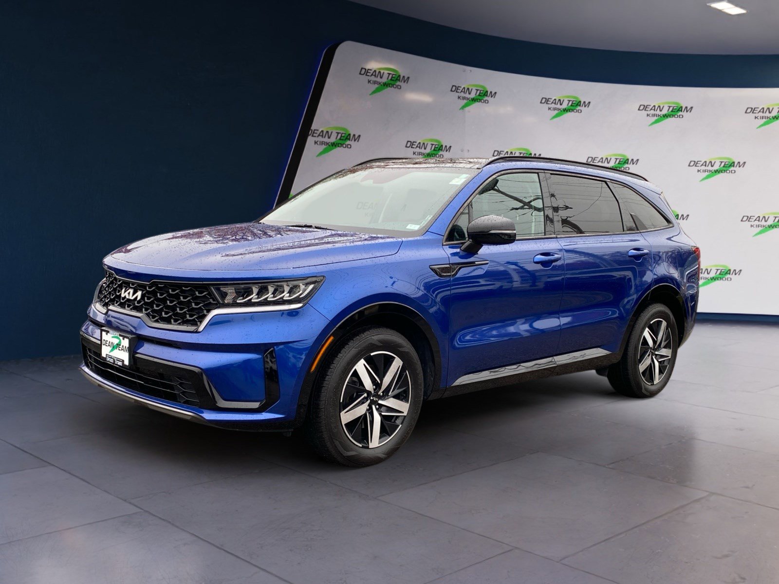 Used 2022 Kia Sorento S w/ Panoramic Sunroof Package image 2