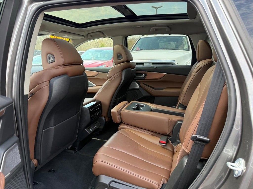 Certified 2026 Acura MDX w/ Technology Package image 12