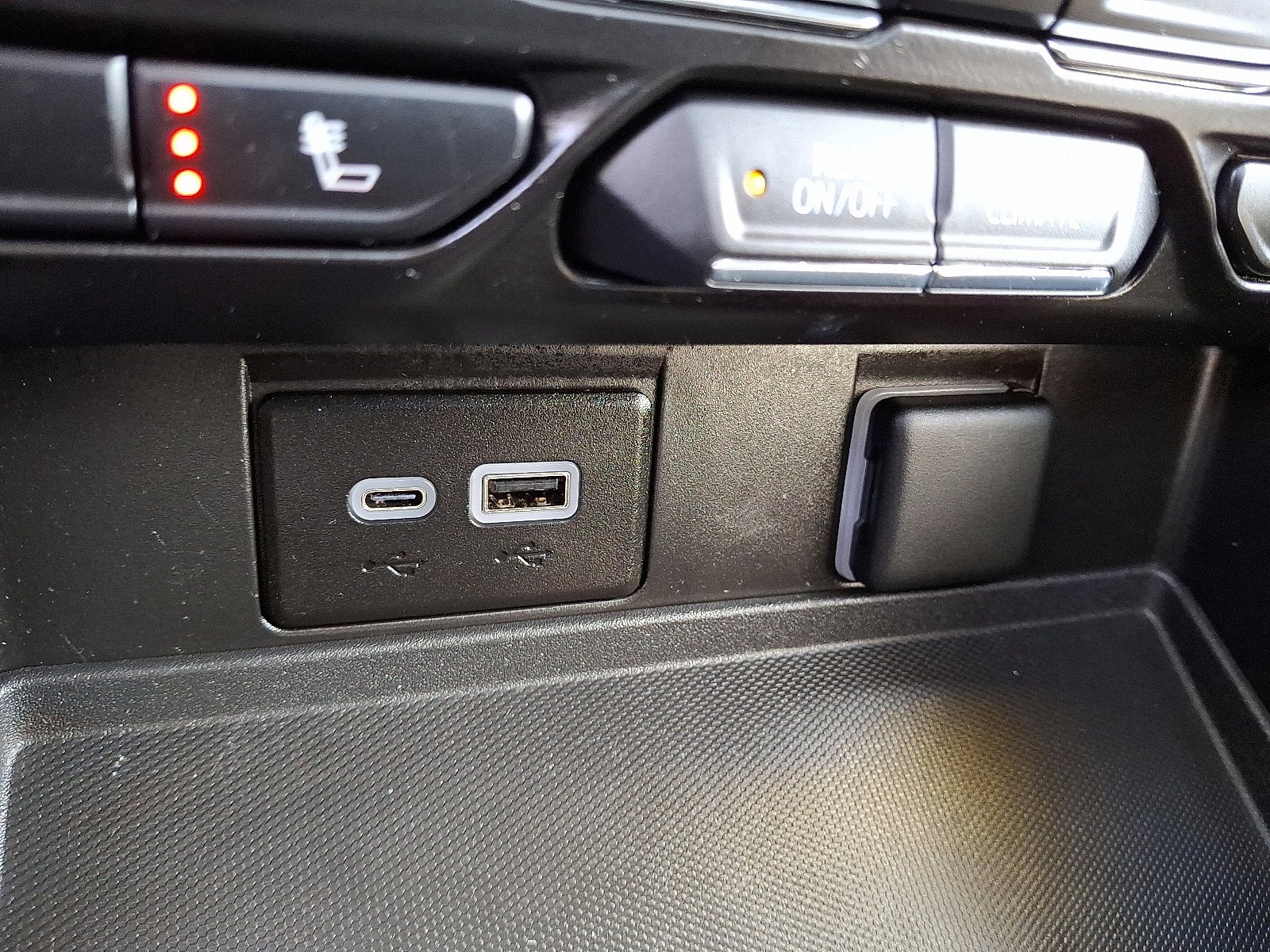 Certified 2024 Chevrolet Suburban RST w/ Luxury Package image 30