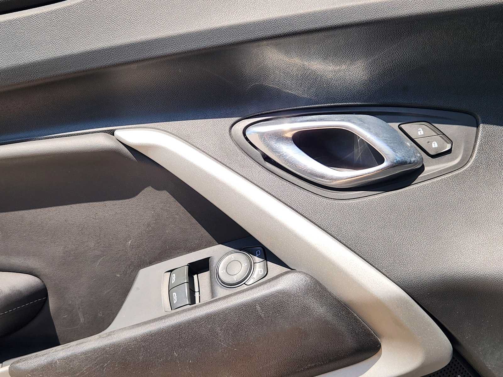 Used 2019 Chevrolet Camaro SS RWD image 22
