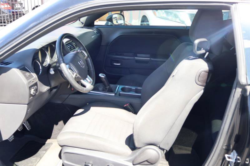 Used 2013 Dodge Challenger R/T RWD image 12