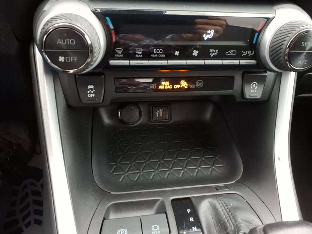 Used 2023 Toyota RAV4 XLE image 16