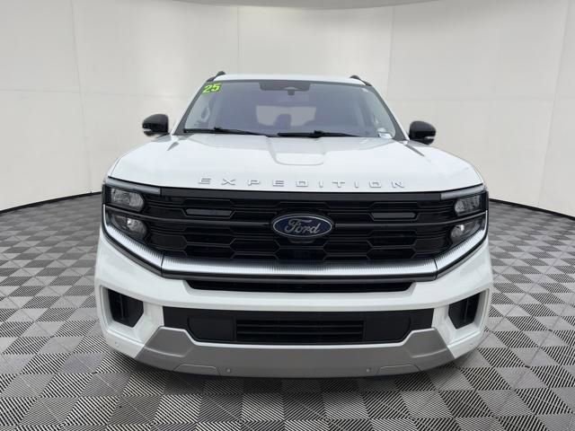 Certified 2025 Ford Expedition Platinum w/ Driver's Package image 14