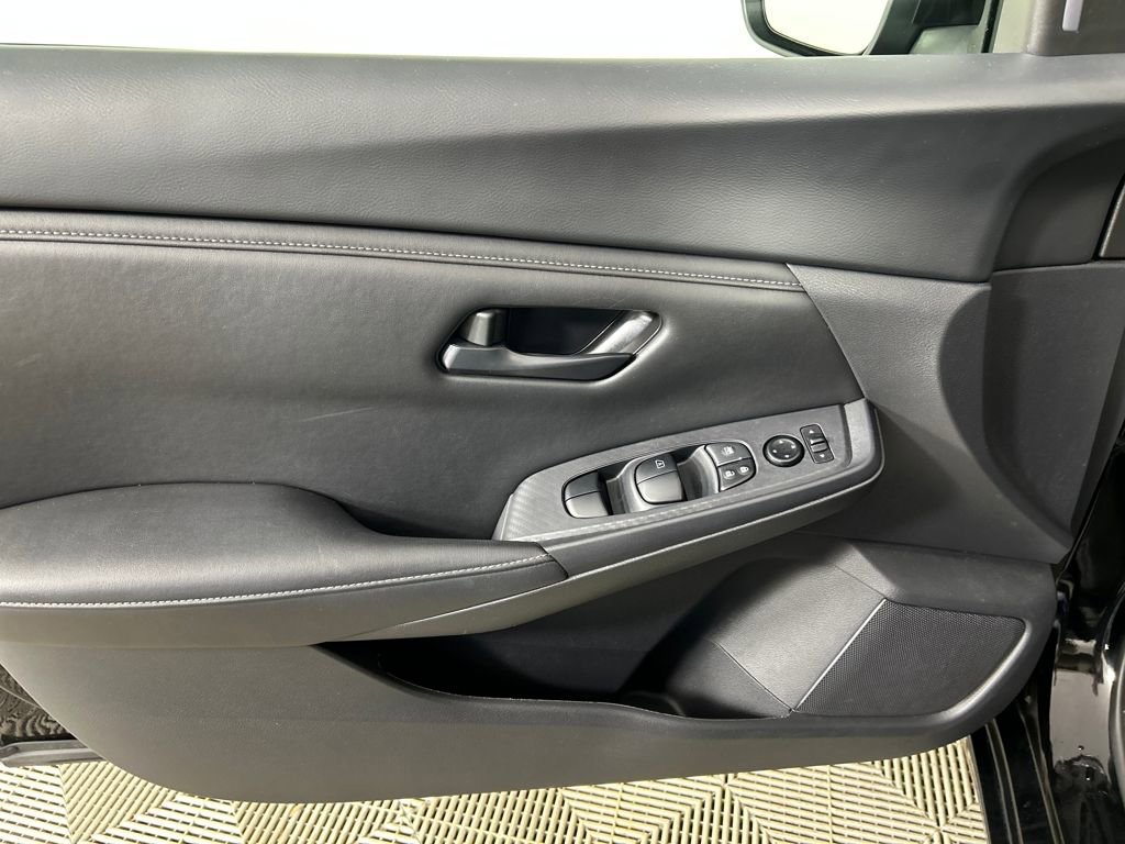 Used 2024 Nissan Sentra S image 11