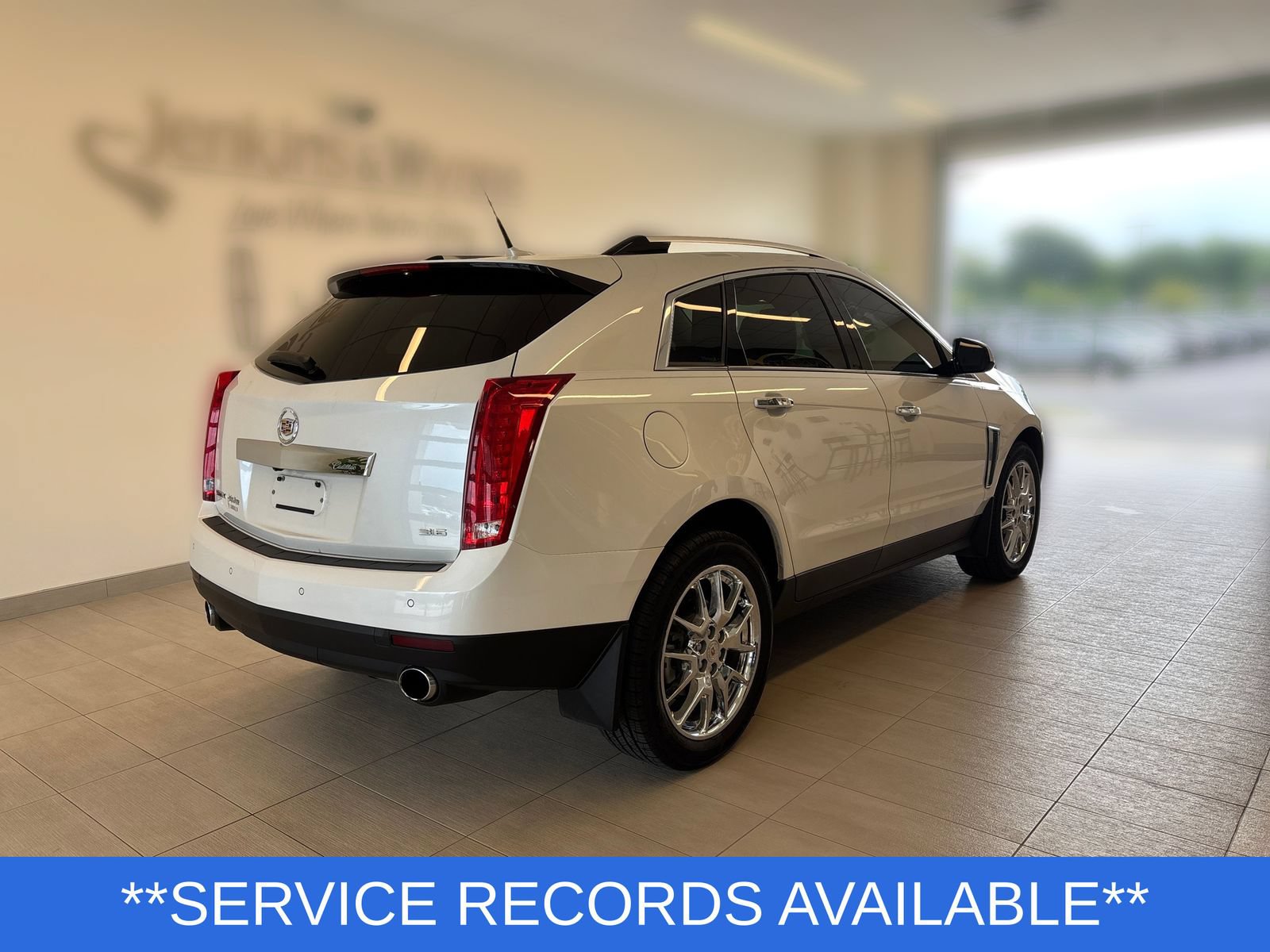 Used 2013 Cadillac SRX Performance FWD image 2