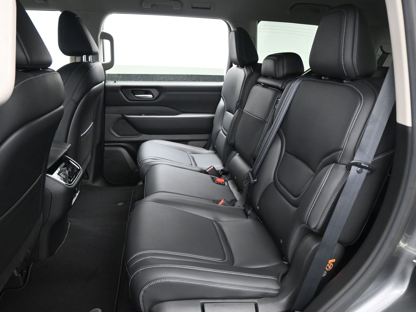New 2025 Nissan Armada SV AWD/4WD image 11