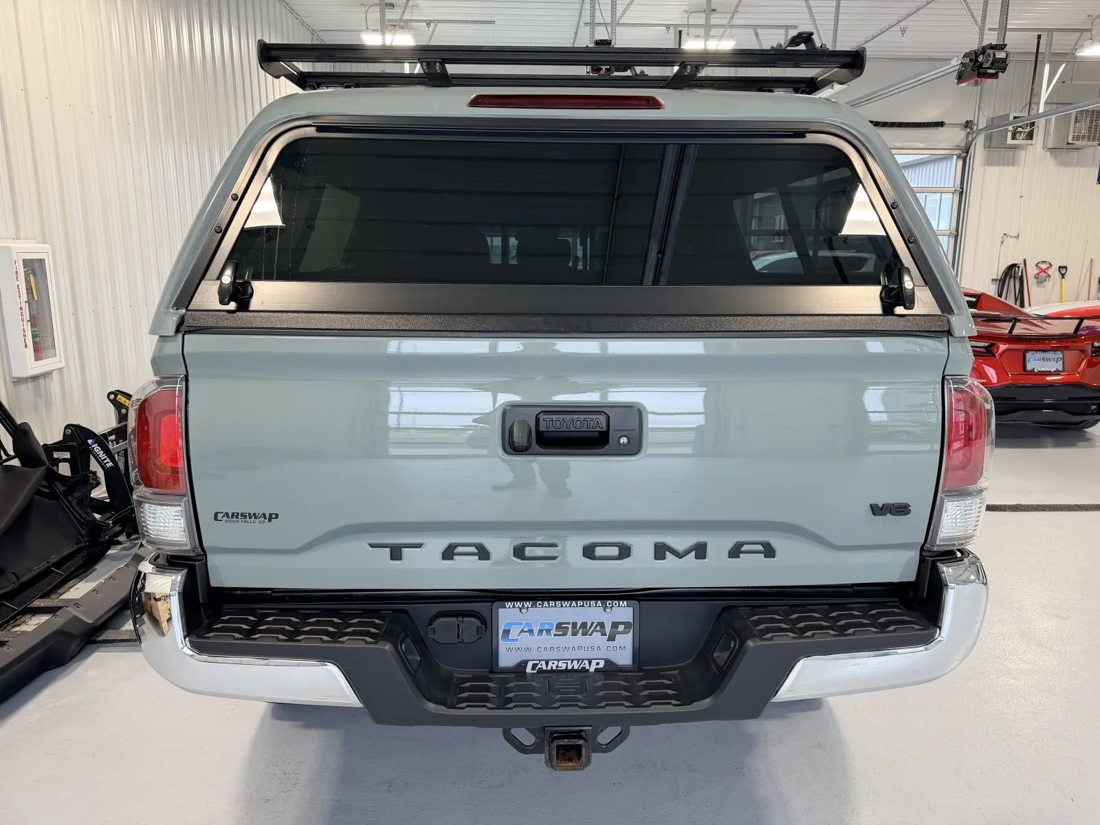 Used 2023 Toyota Tacoma TRD Off-Road w/ TRD Premium Off Road Package AWD/4WD image 4