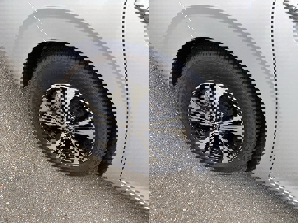 Used 2022 Nissan Sentra SV image 18