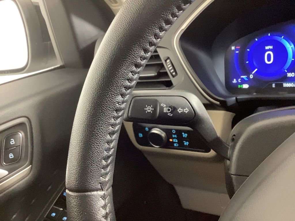 Used 2020 Ford Escape SE Sport image 22