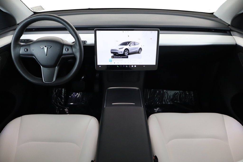 Used 2023 Tesla Model Y Long Range AWD/4WD image 11