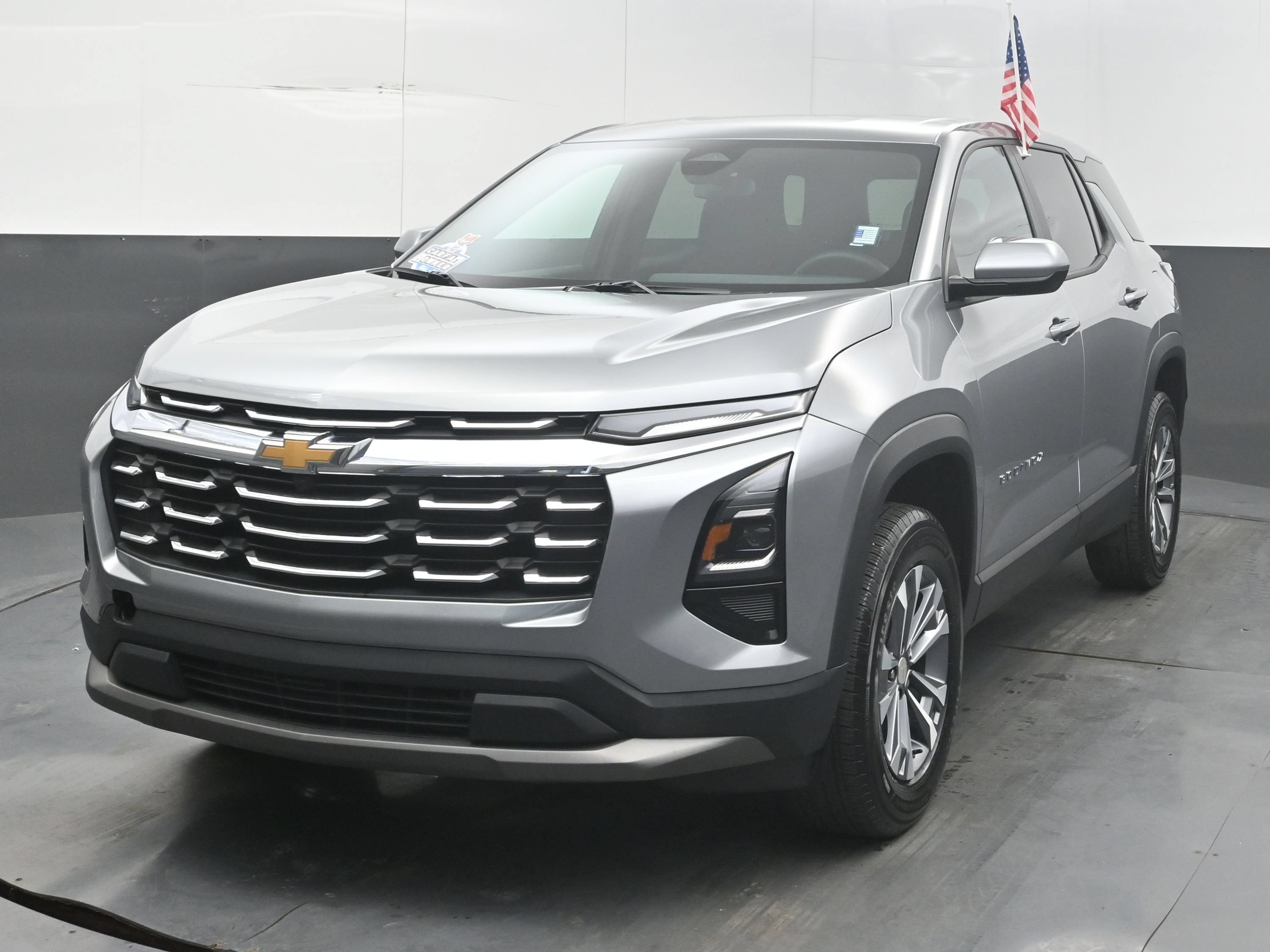 Used 2026 Chevrolet Equinox LT FWD image 4