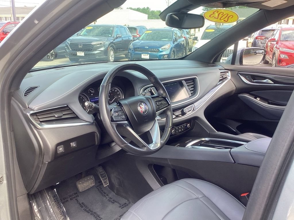 Used 2023 Buick Enclave Essence AWD/4WD image 14