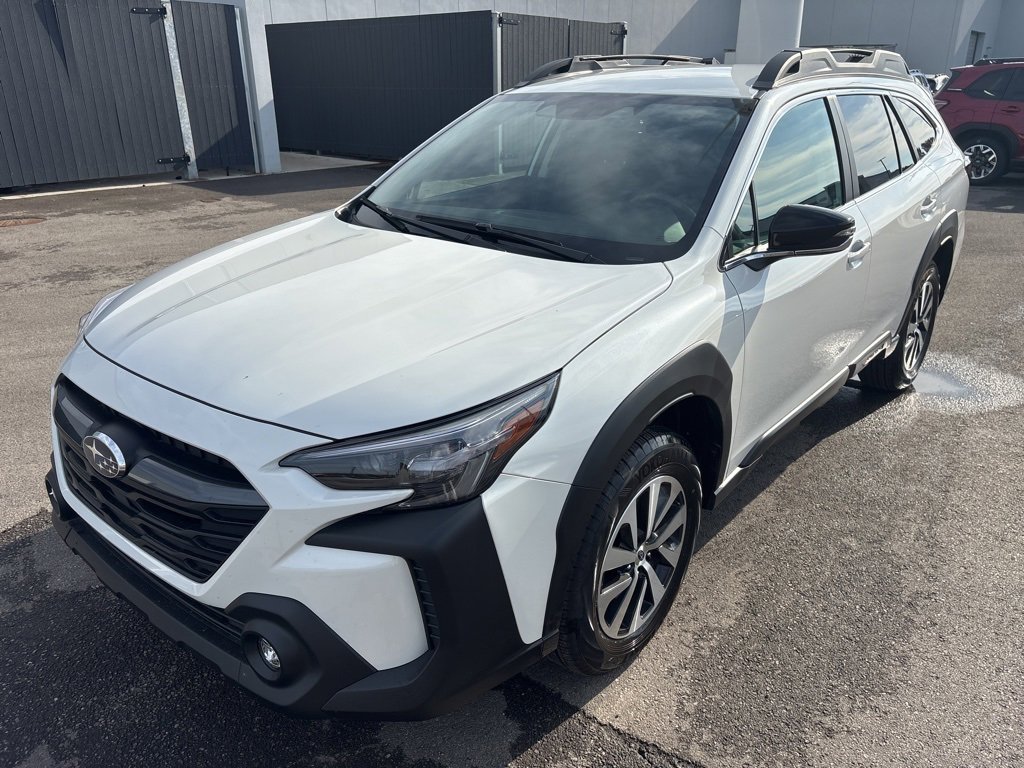 Certified 2025 Subaru Outback Premium w/ Popular Package #1A image 6