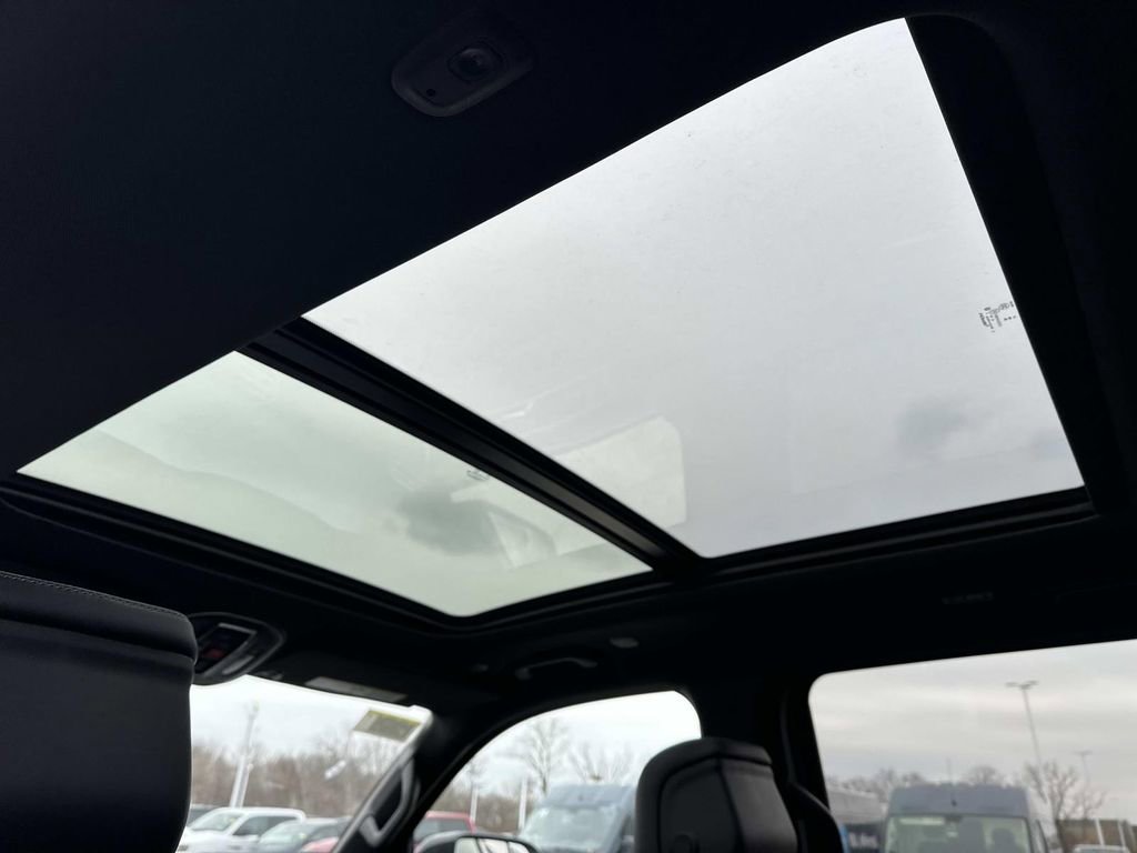 New 2026 Jeep Grand Wagoneer 4WD image 11