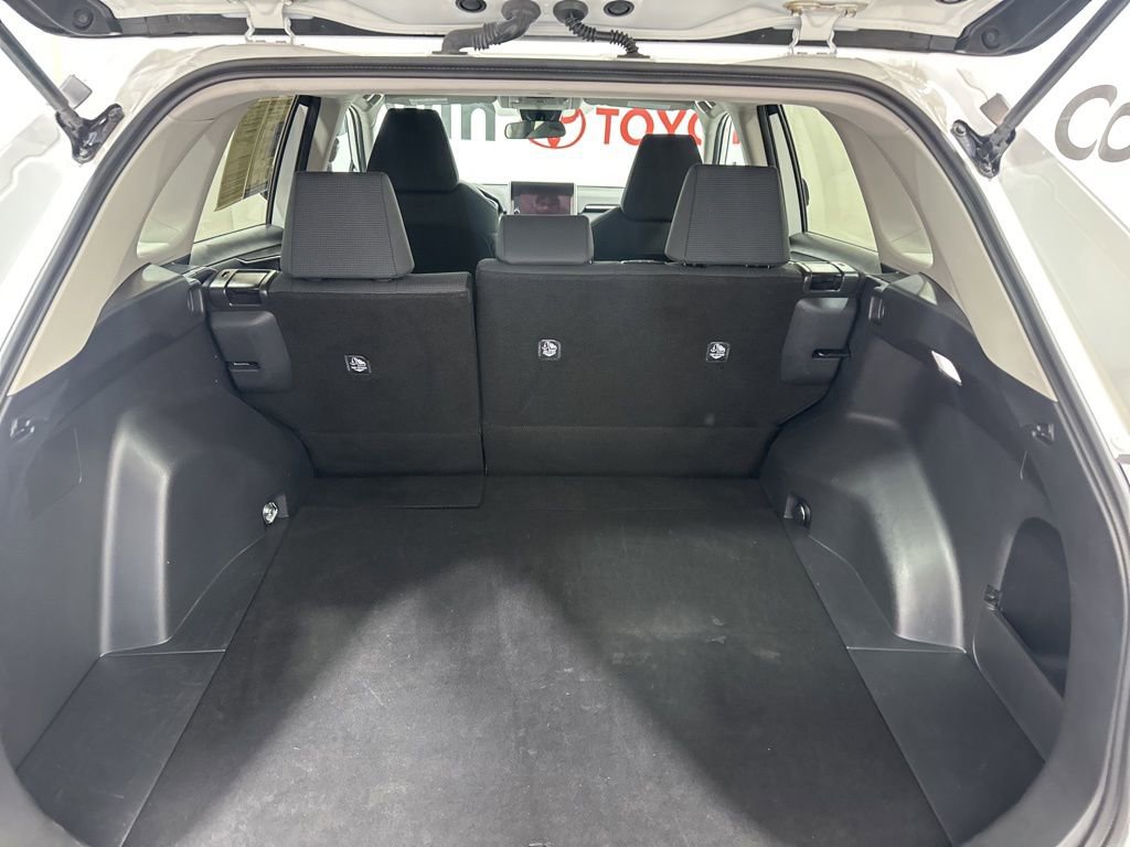 Used 2024 Toyota RAV4 LE image 17