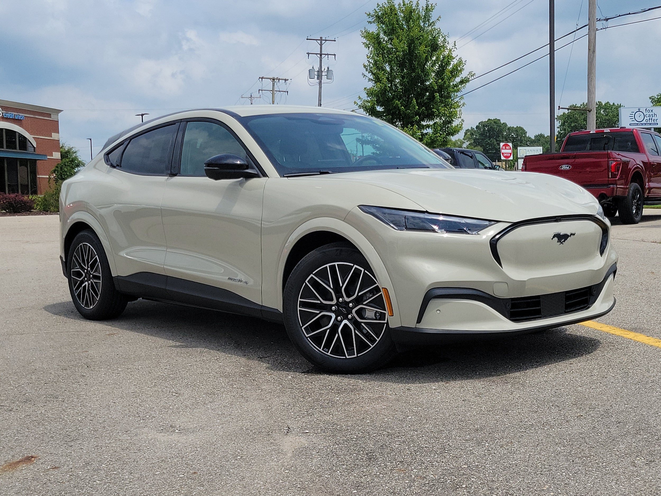 New 2026 Ford Mustang Mach-E Premium w/ Technology Package AWD/4WD image 27