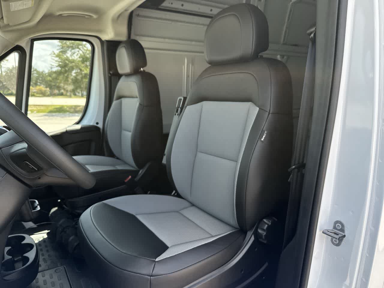 New 2026 RAM ProMaster 3500 w/ Premium Convenience Group FWD image 16