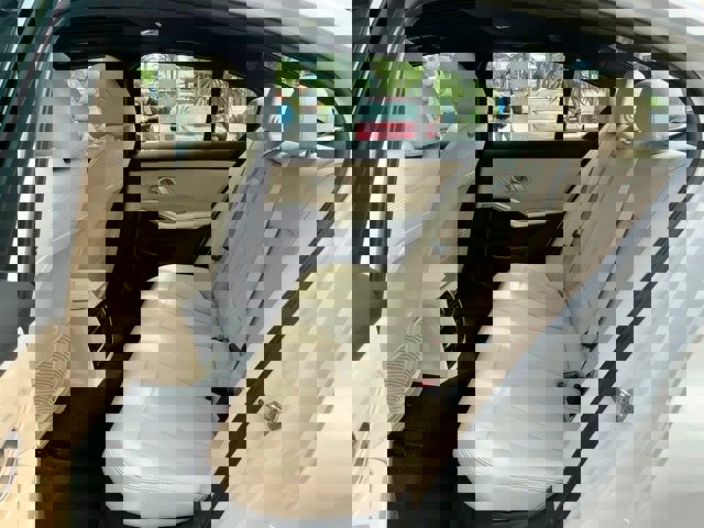 Used 2020 BMW 330i xDrive Sedan w/ Driving Assistance Package image 11