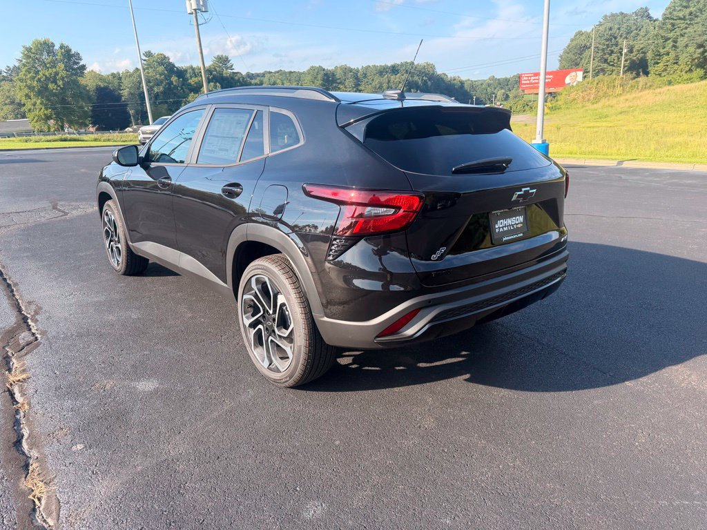 New 2026 Chevrolet Trax RS w/ Sunroof Package FWD image 6