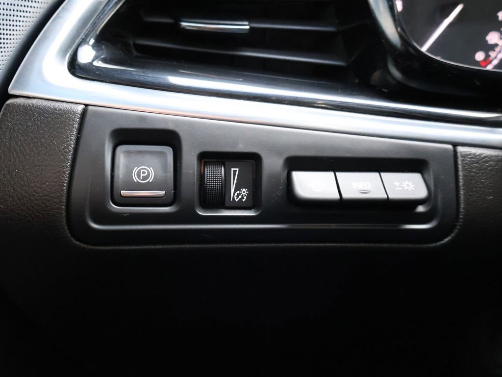 Used 2023 Cadillac XT6 Sport w/ Platinum Package image 48