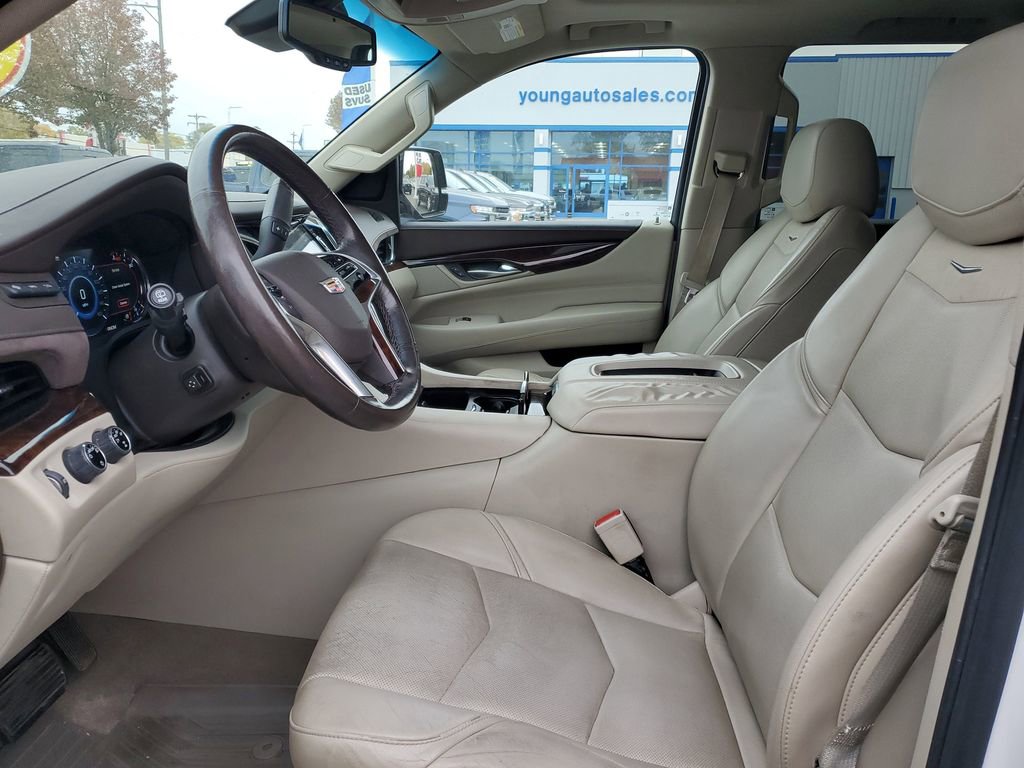 Used 2016 Cadillac Escalade Premium image 5