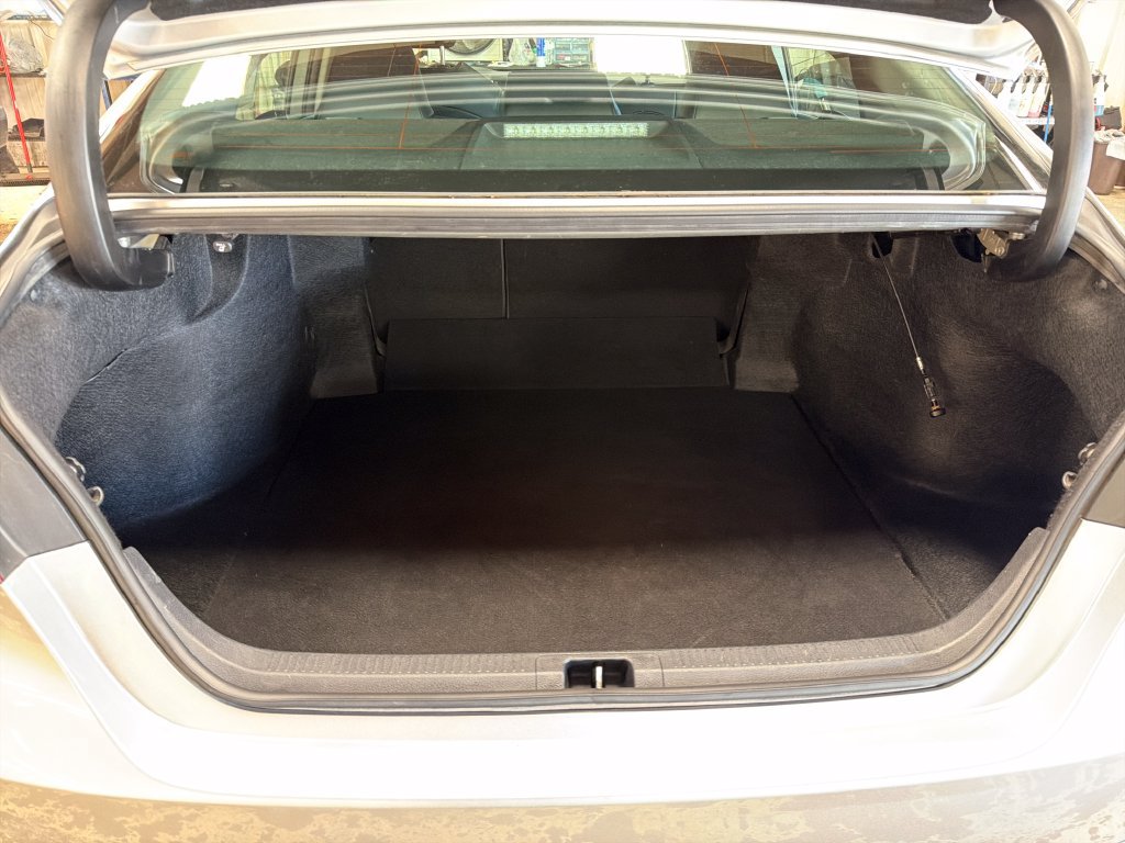 Used 2019 Toyota Camry SE FWD image 21