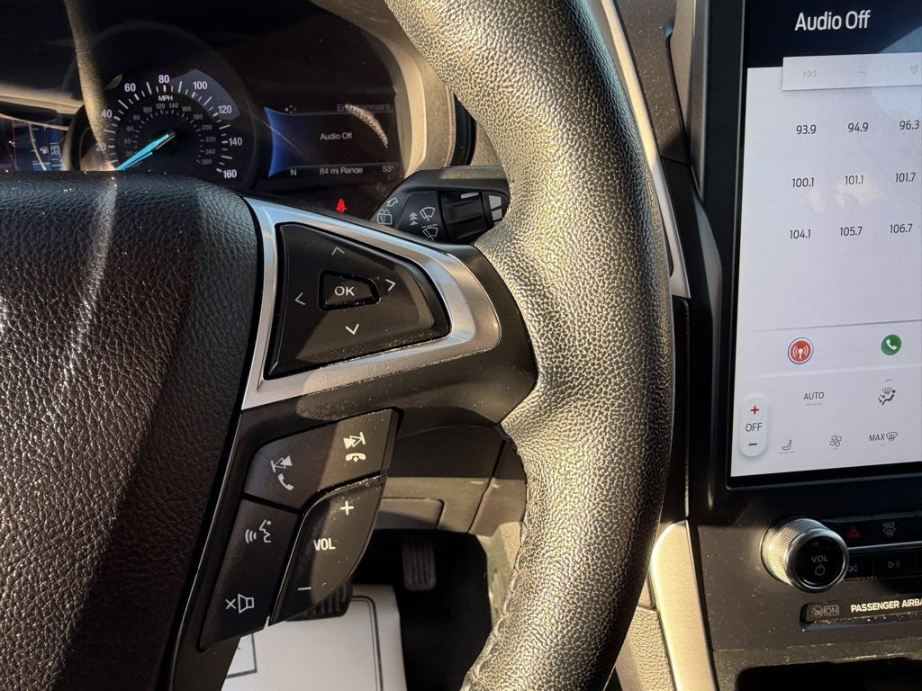 Used 2023 Ford Edge SEL image 3