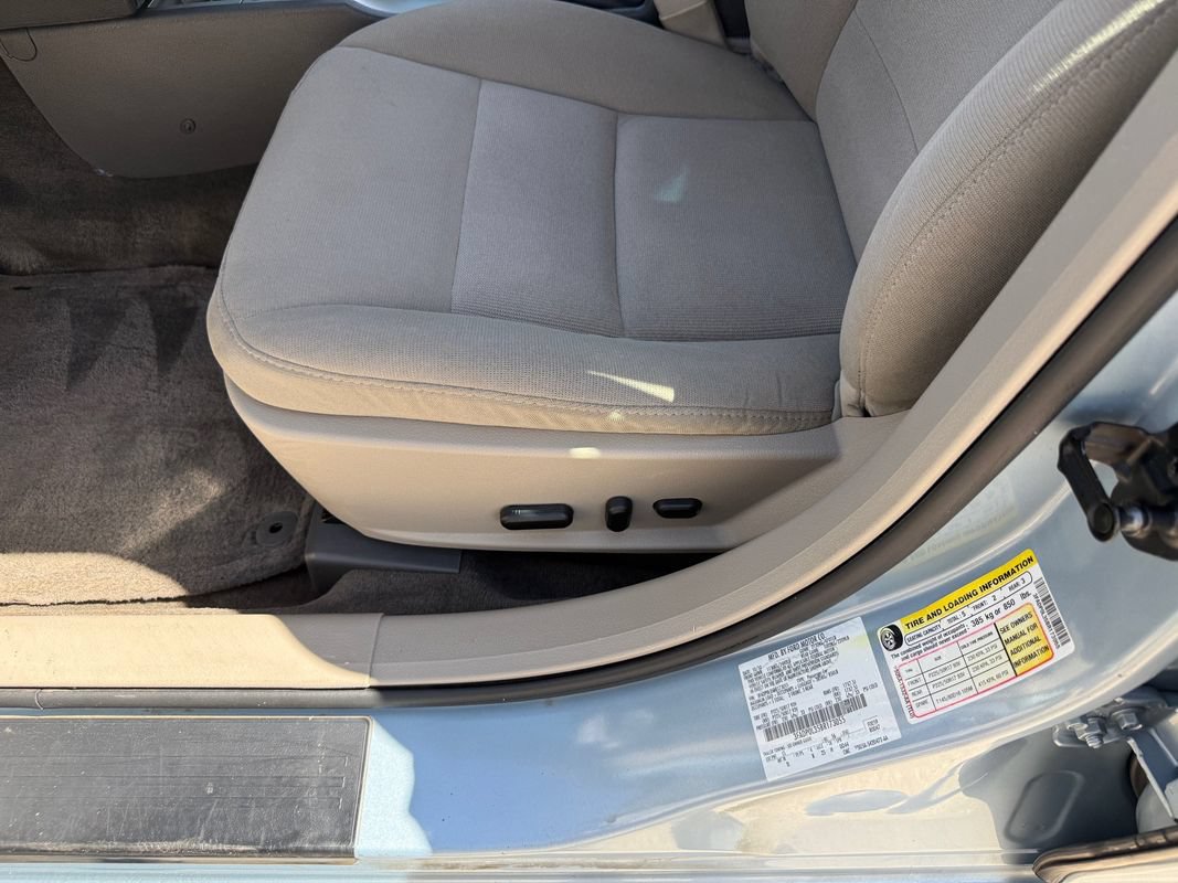 Used 2011 Ford Fusion Hybrid FWD image 20